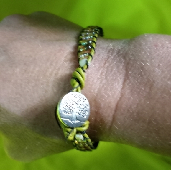 Green pink Aurora borealis Beads beaded bracelet tree button clasp - Picture 7 of 8